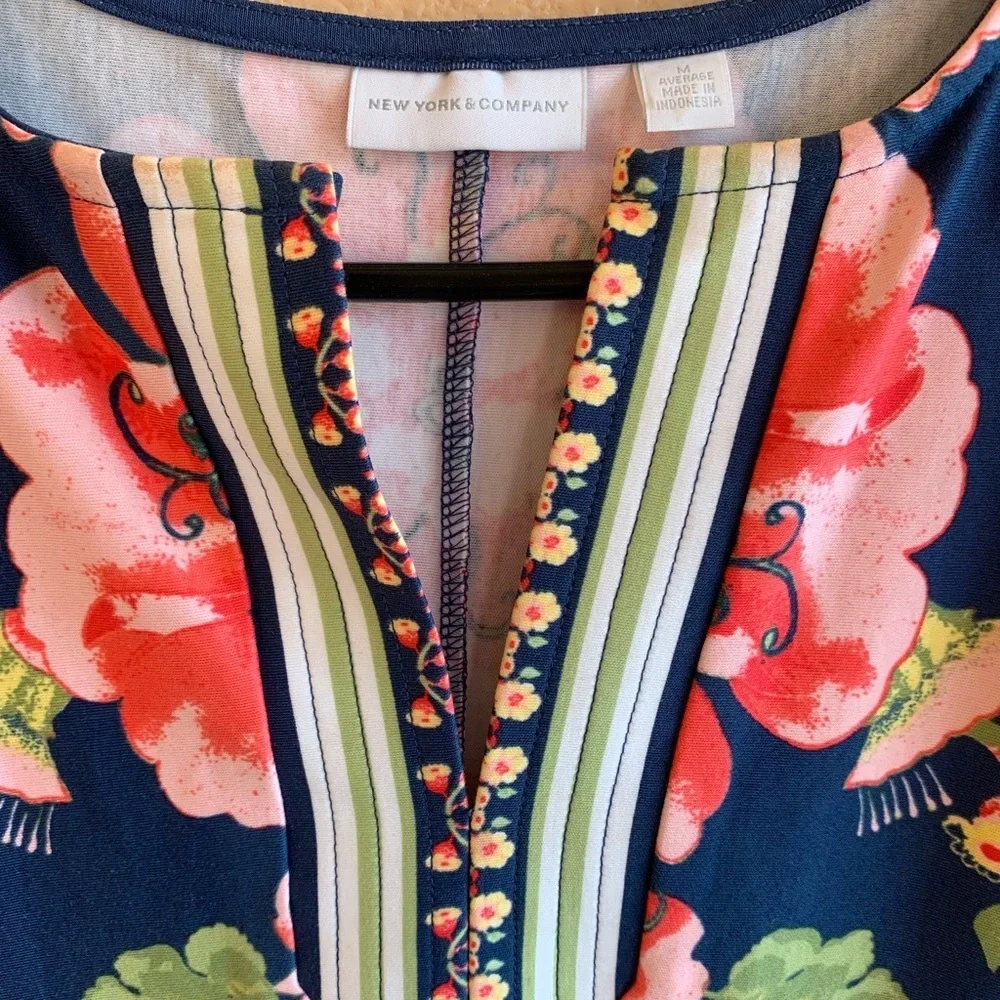 NY & Co Floral dress/tunic sleeveless sheath blue - Picture 3 of 8